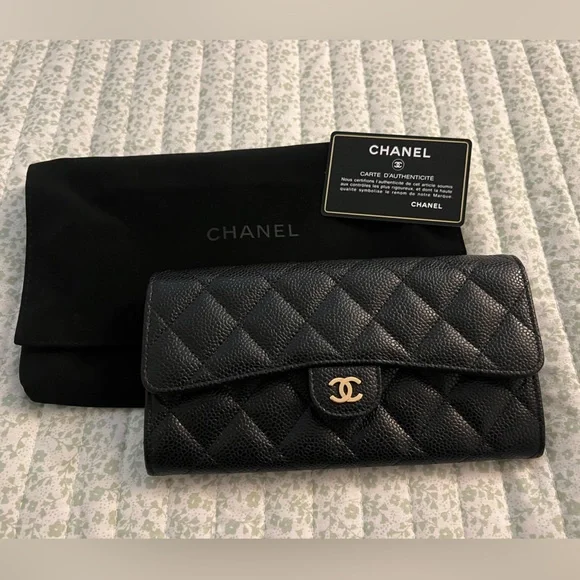 CHANEL Caviar Quilted Large Gusset Flap Wallet - Picture 1 of 4